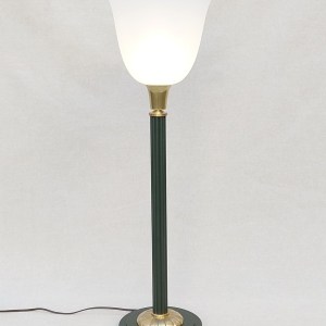 Grande lampe de bureau Art Déco des années 1930, attribuée à Genet Michon, en laiton et bronze patiné vert, avec vasque en verre.